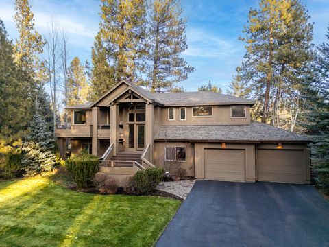 Tiny photo for 60786 Currant Way, Bend, OR 97702 (MLS # 220215352)