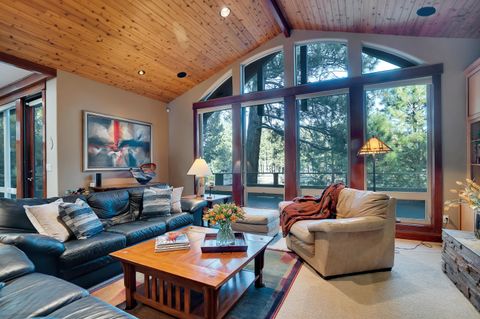 Tiny photo for 60786 Currant Way, Bend, OR 97702 (MLS # 220215352)