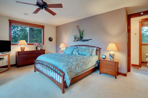 Tiny photo for 60786 Currant Way, Bend, OR 97702 (MLS # 220215352)