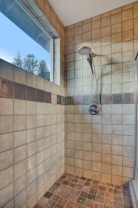 Tiny photo for 60786 Currant Way, Bend, OR 97702 (MLS # 220215352)