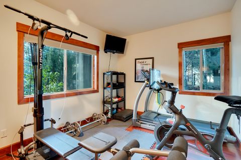 Tiny photo for 60786 Currant Way, Bend, OR 97702 (MLS # 220215352)