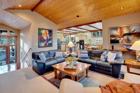 Tiny photo for 60786 Currant Way, Bend, OR 97702 (MLS # 220215352)