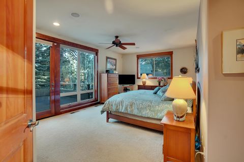 Tiny photo for 60786 Currant Way, Bend, OR 97702 (MLS # 220215352)