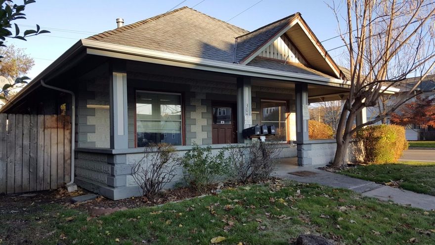 The Holly House is a unique, historic property and a great investment opportunity. 1923 Craftsman architecture, three units, fir floors, original built-in's, newly remodeled bathroom, large covered porch, onsite laundry, off street parking, alley access, close to everything. Live in one, rent the rest? Transform it back to the adorable single family home that it once was? Opportunity abounds!