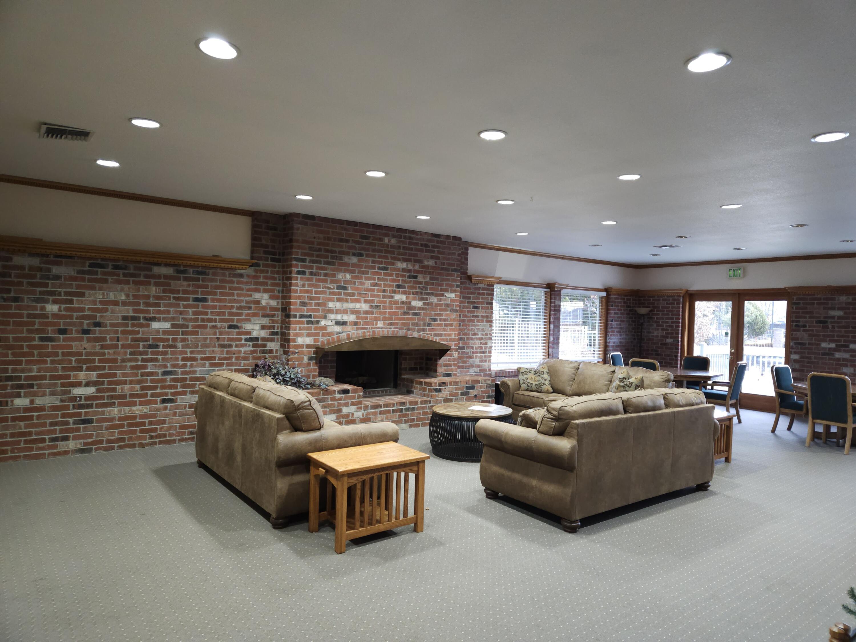 Aspen Creek Mob Pk - Residential