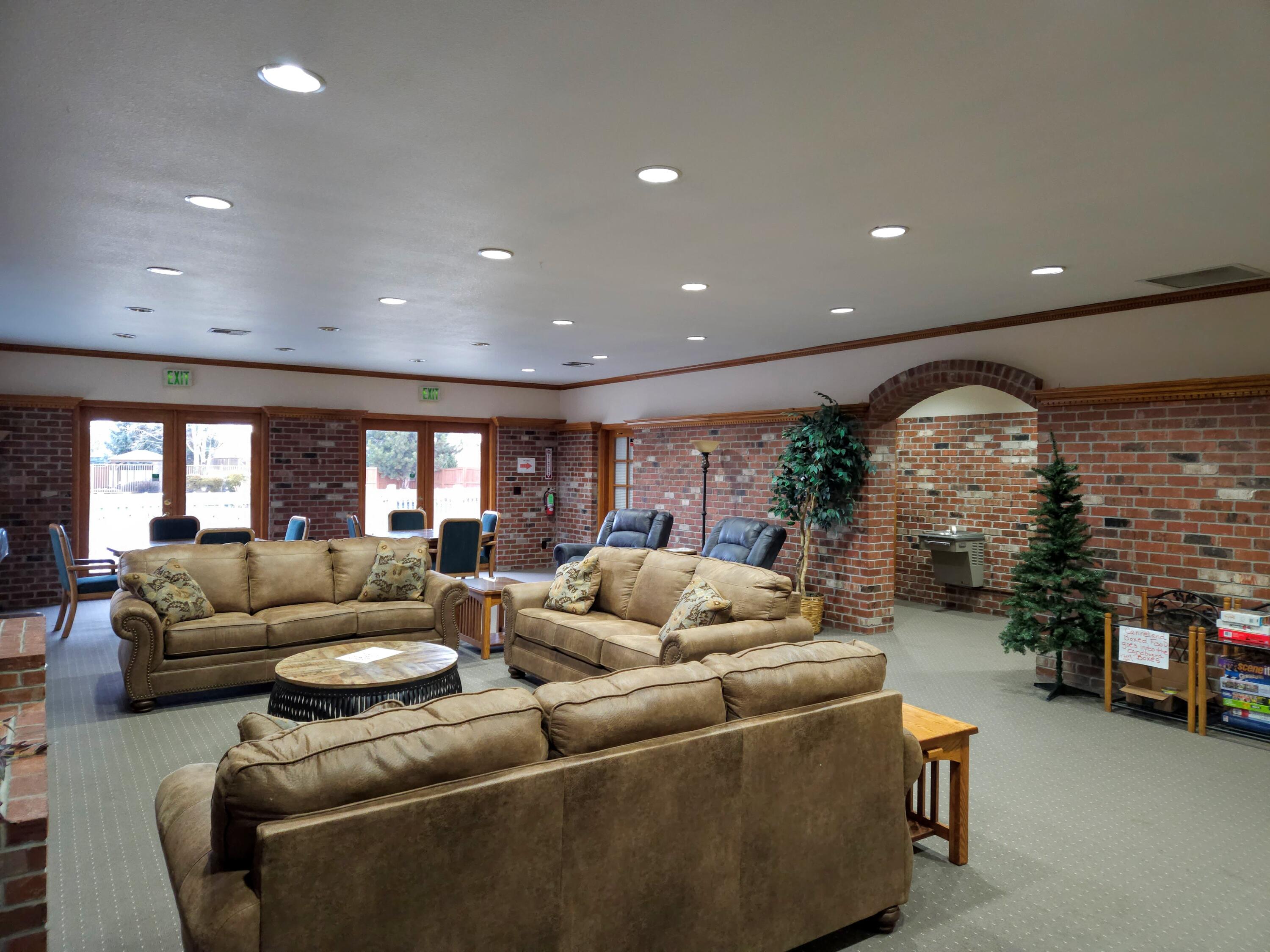 Aspen Creek Mob Pk - Residential