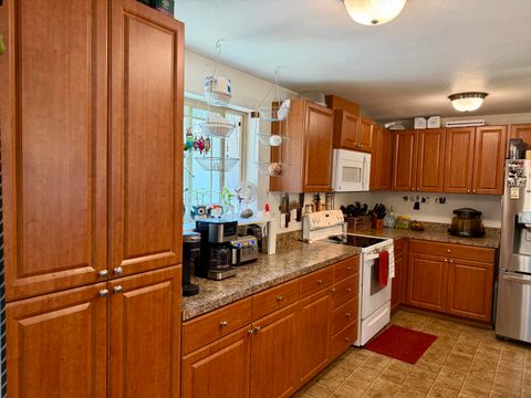 Tiny photo for 52495 Lost Ponderosa Road, La Pine, OR 97739 (MLS # 220216547)