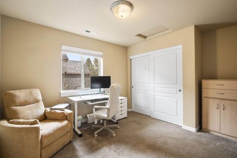 Tiny photo for 20483 Brentwood Avenue, Bend, OR 97702 (MLS # 220219886)