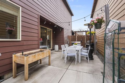 Tiny photo for 20483 Brentwood Avenue, Bend, OR 97702 (MLS # 220219886)