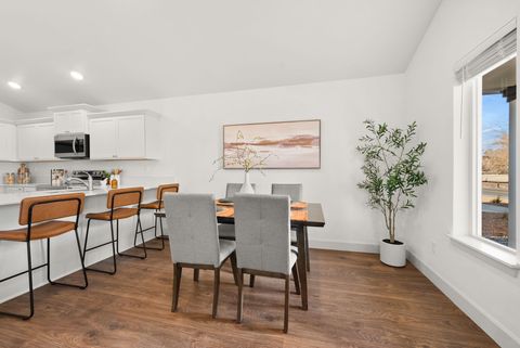 Tiny photo for 3999 SW Obsidian Place #144, Redmond, OR 97756 (MLS # 220217020)