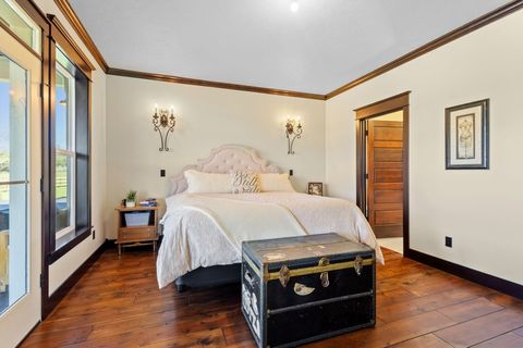 Tiny photo for 17150 Emerald Valley Road, Sisters, OR 97759 (MLS # 220221298)