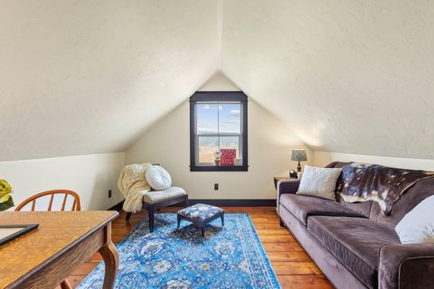 Tiny photo for 17150 Emerald Valley Road, Sisters, OR 97759 (MLS # 220221298)