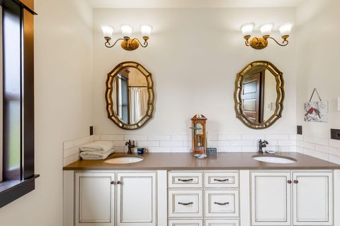 Tiny photo for 17150 Emerald Valley Road, Sisters, OR 97759 (MLS # 220221298)