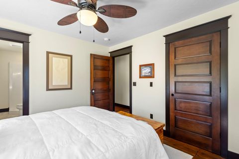 Tiny photo for 17150 Emerald Valley Road, Sisters, OR 97759 (MLS # 220221298)