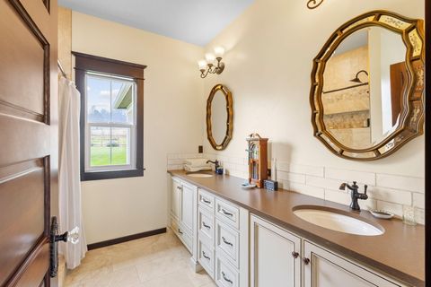 Tiny photo for 17150 Emerald Valley Road, Sisters, OR 97759 (MLS # 220221298)