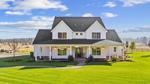 Tiny photo for 17150 Emerald Valley Road, Sisters, OR 97759 (MLS # 220221298)