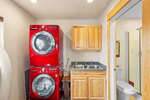 Tiny photo for 17150 Emerald Valley Road, Sisters, OR 97759 (MLS # 220221298)