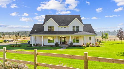 Tiny photo for 17150 Emerald Valley Road, Sisters, OR 97759 (MLS # 220221298)