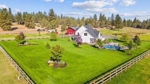 Tiny photo for 17150 Emerald Valley Road, Sisters, OR 97759 (MLS # 220221298)