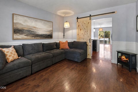 Tiny photo for 21370 NE Pecoraro Loop, Bend, OR 97701 (MLS # 220223216)