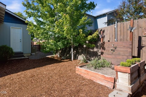 Tiny photo for 21370 NE Pecoraro Loop, Bend, OR 97701 (MLS # 220223216)