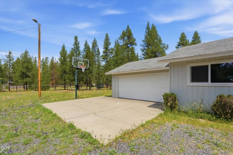 Tiny photo for 52856 Meadow Lane, La Pine, OR 97739 (MLS # 220224377)