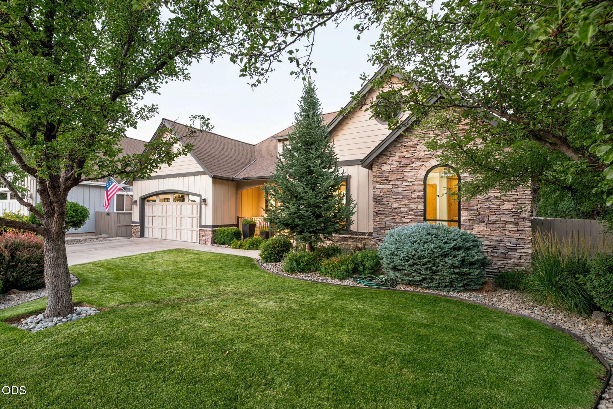 60822 Cobblestone Place