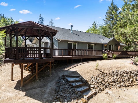 Tiny photo for 1281 N Pinnon Road, Grants Pass, OR 97526 (MLS # 220223719)