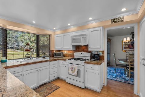 Tiny photo for 20430 Snowmass Court, Bend, OR 97702 (MLS # 220212363)