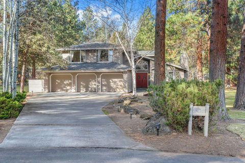Tiny photo for 20430 Snowmass Court, Bend, OR 97702 (MLS # 220212363)
