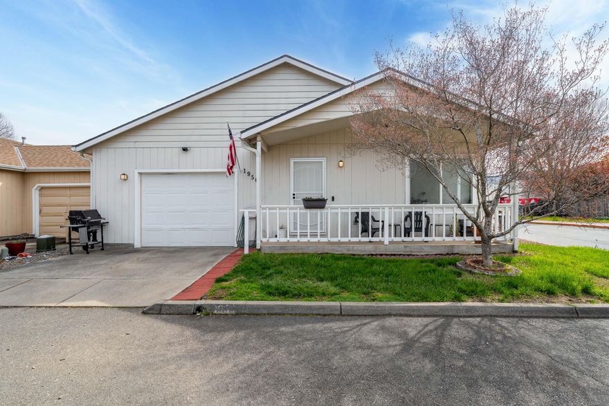 Turn key home! This home features 2 Bedrooms and 2 Full Bathrooms! Throughout the kitchen and living area, you'll find vaulted ceilings that add volume to the open floor plan! Laminate flooring extends throughout the entirety of the home! New Kitchen appliances! All appliances included! Low maintenance front and backyard landscaping! The fenced backyard is great for pets! Single car garage. New HVAC furnace installed in 2023. Conveniently located less than 5 minutes from downtown Grants Pass, the Rogue River, the All Sports Park and about 10 minutes to the hospital, grocery stores, Interstate 5, Club Northwest, Dutcher Creek Golf Course, and the Grants Pass Golf Club.