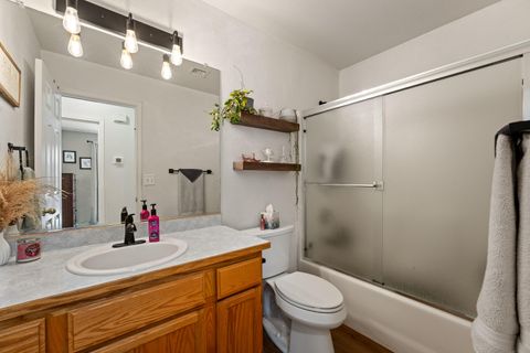 Tiny photo for 1950 SW Betty Lane, Grants Pass, OR 97526 (MLS # 220211236)