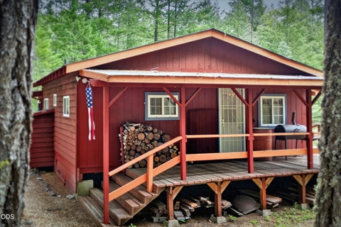 Tiny photo for 35055 Redwood Highway, OBrien, OR 97534 (MLS # 220222954)