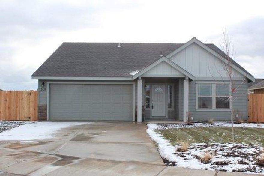 What a great floor plan. Large kitchen with oversized island provides an abundance of storage and counter space. Knotty Alder cabinets. Solid surface countertops, stainless steel appliances. Great room opens to kitchen and dining area. Master bath with walk in closet and step in shower. Covered porch to the large back yard. Double attached garage. Landscaped and sprinklers in the front yard. AC ready.