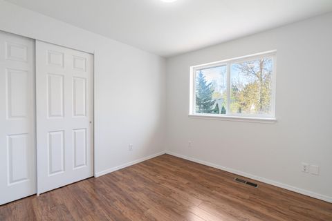 Tiny photo for 19975 Rock Bluff Circle, Bend, OR 97702 (MLS # 220219637)