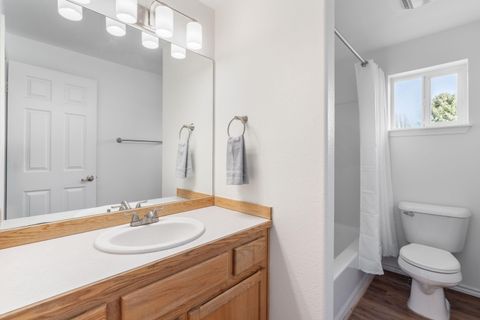 Tiny photo for 19975 Rock Bluff Circle, Bend, OR 97702 (MLS # 220219637)