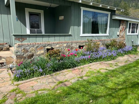 Tiny photo for 1360 Oxyoke Road, Grants Pass, OR 97526 (MLS # 220212645)