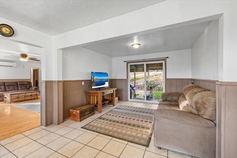 Tiny photo for 1360 Oxyoke Road, Grants Pass, OR 97526 (MLS # 220212645)