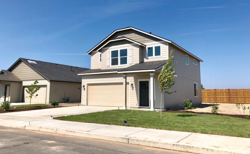 Our Middleton plan combines style and space in a two-story home plan. The open concept 1st floor notes a sizeable living room and adjoining dining room, and kitchen that offers ample counter space and cupboard storage. Upstairs, the large master has a dual vanity bathroom with a private water closet, shower, and an enormous closet. The two other bedrooms, both with good closet space, share a large private bathroom.