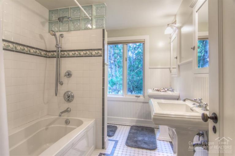 Bend View - Residential