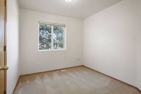 Tiny photo for 1473 NE Mable Court, Bend, OR 97701 (MLS # 220210266)
