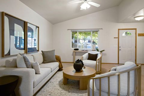 Tiny photo for 1473 NE Mable Court, Bend, OR 97701 (MLS # 220210266)