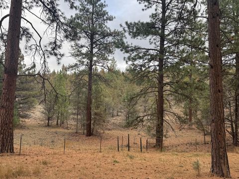 Tiny photo for 12473 Overland Drive, Klamath Falls, OR 97603 (MLS # 220212261)