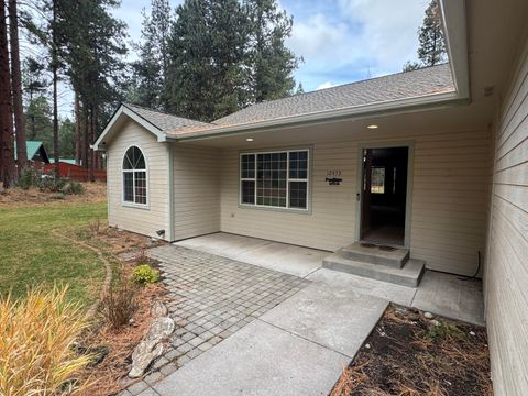 Tiny photo for 12473 Overland Drive, Klamath Falls, OR 97603 (MLS # 220212261)