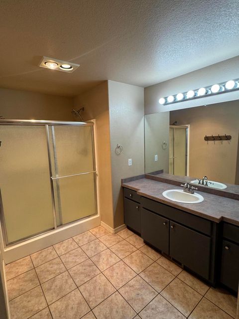 Tiny photo for 12473 Overland Drive, Klamath Falls, OR 97603 (MLS # 220212261)