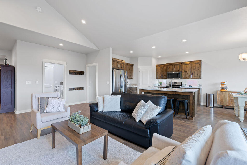 Ochoco Pointe - Residential