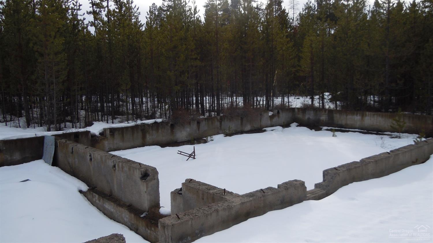 Two Rivers North - Land