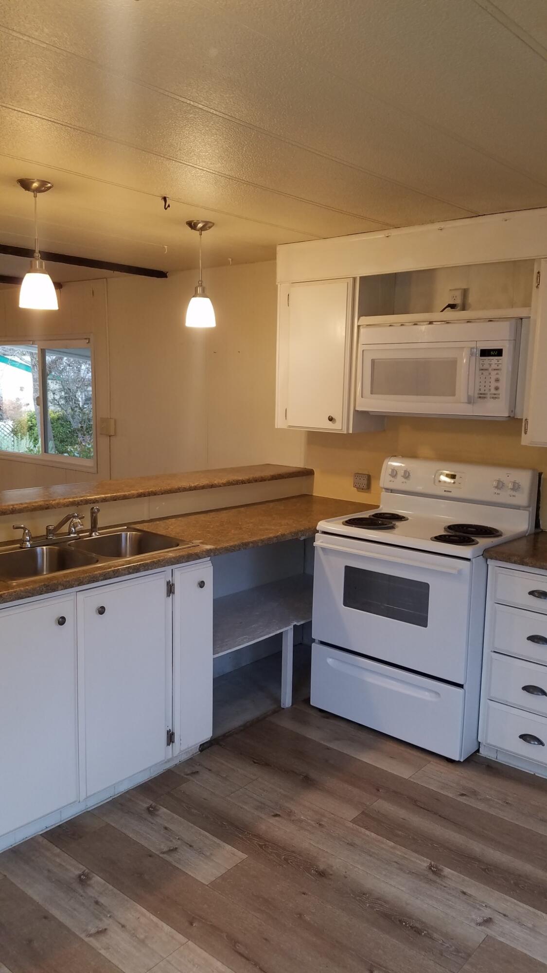 Country View Mobile Home Park - Residential