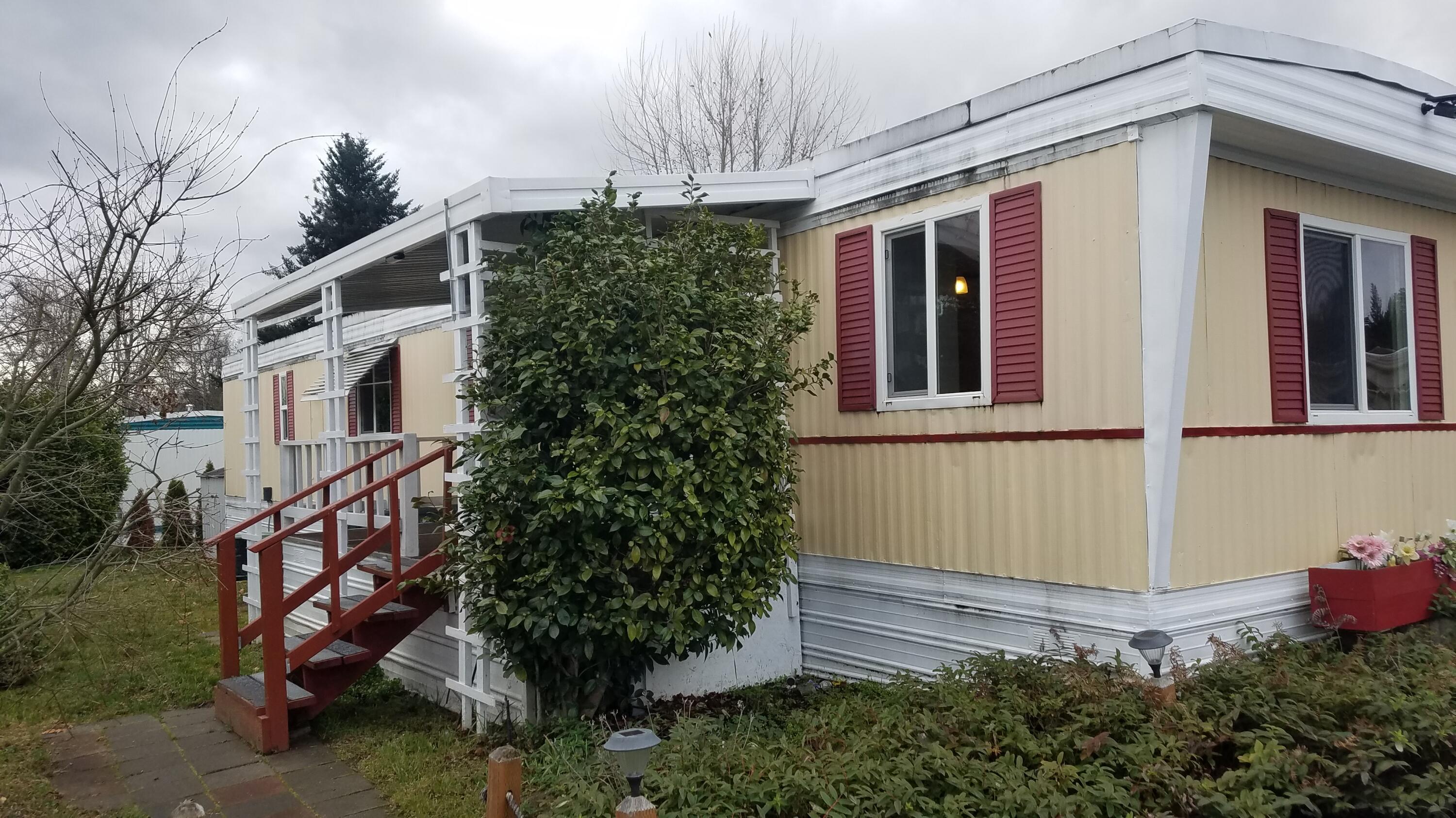 Country View Mobile Home Park - Residential