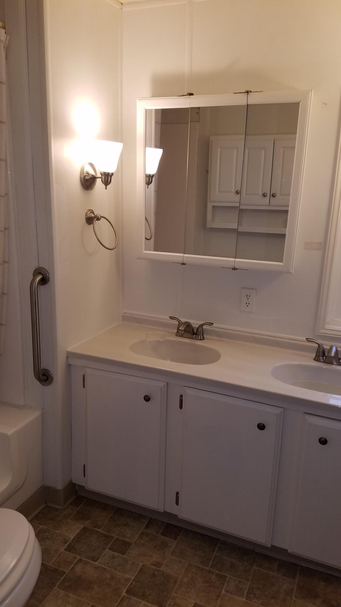 Country View Mobile Home Park - Residential